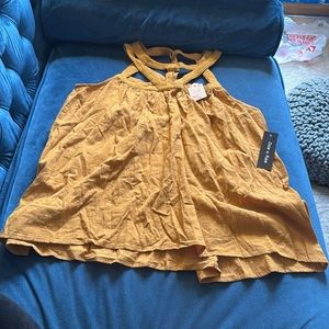 Woman’s top size large